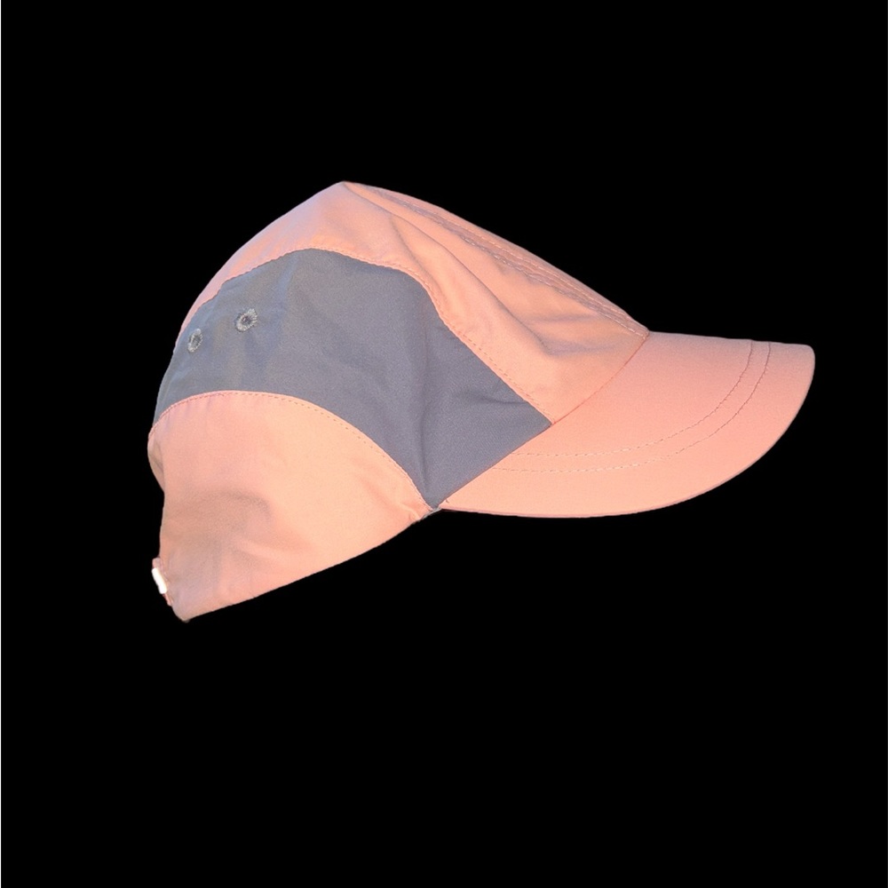 Merrell Woman’s Wick Technology Hat To Keep You Cool and Dry